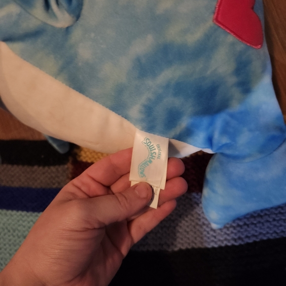 Santos HUGAMALLOW squishmallow - Picture 2 of 3